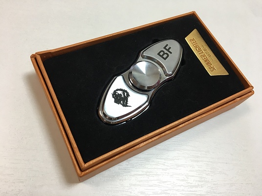 Гравировка оптоволоконным лазерным маркером