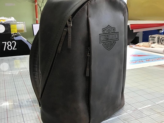 Лазерная гравировка на коже. Подарочная гравировка на заказ