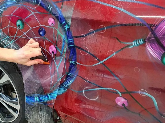 Оклейка машины пленкой