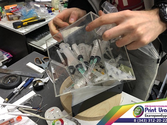 Выставочная продукция из оргстекла