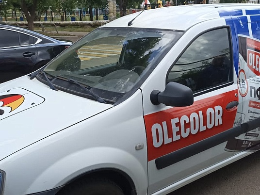 Реклама на автомобиль Lada Largus