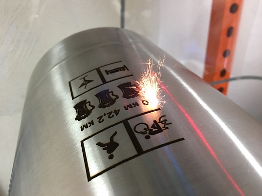 Гравировка на радиусных изделиях